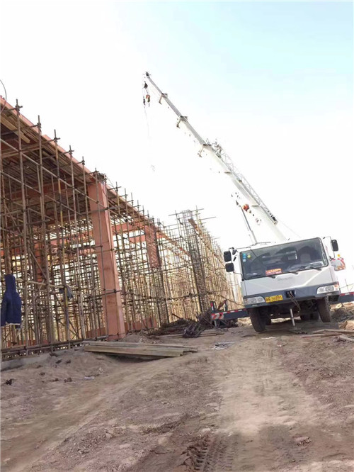 塔城吊车作业的安全注意事项有哪些？