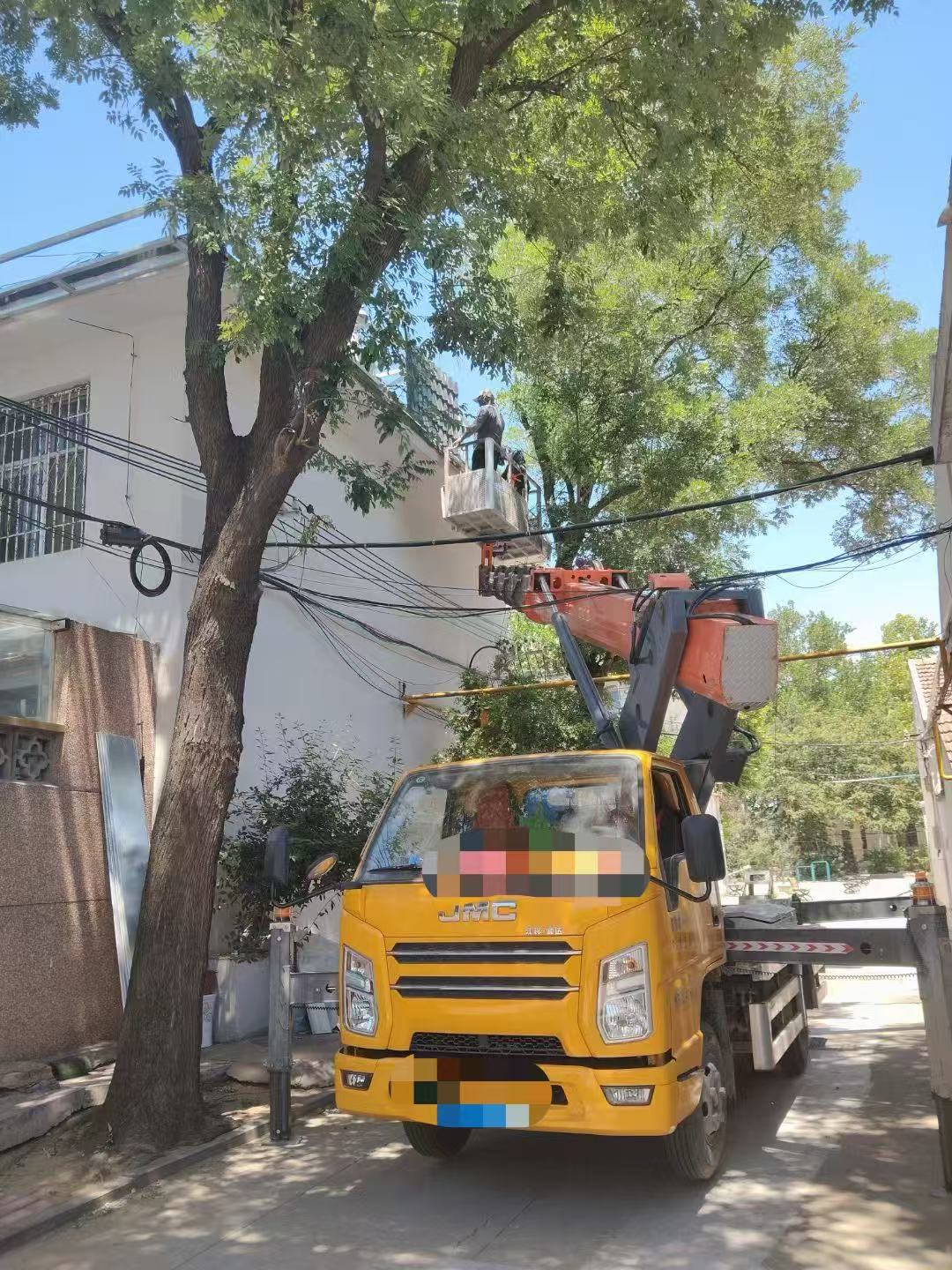 塔城高空作业车能吊装重物吗？最大承载多少公斤？