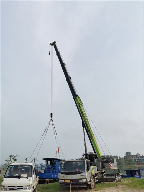 塔城桥梁建设吊装案例