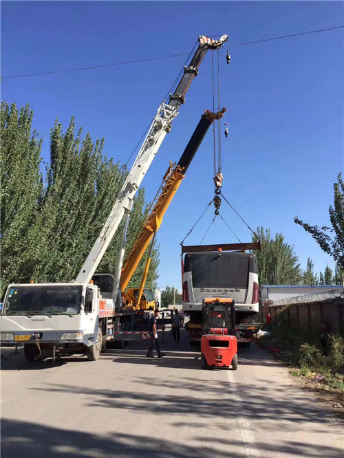 塔城港口集装箱搬运案例